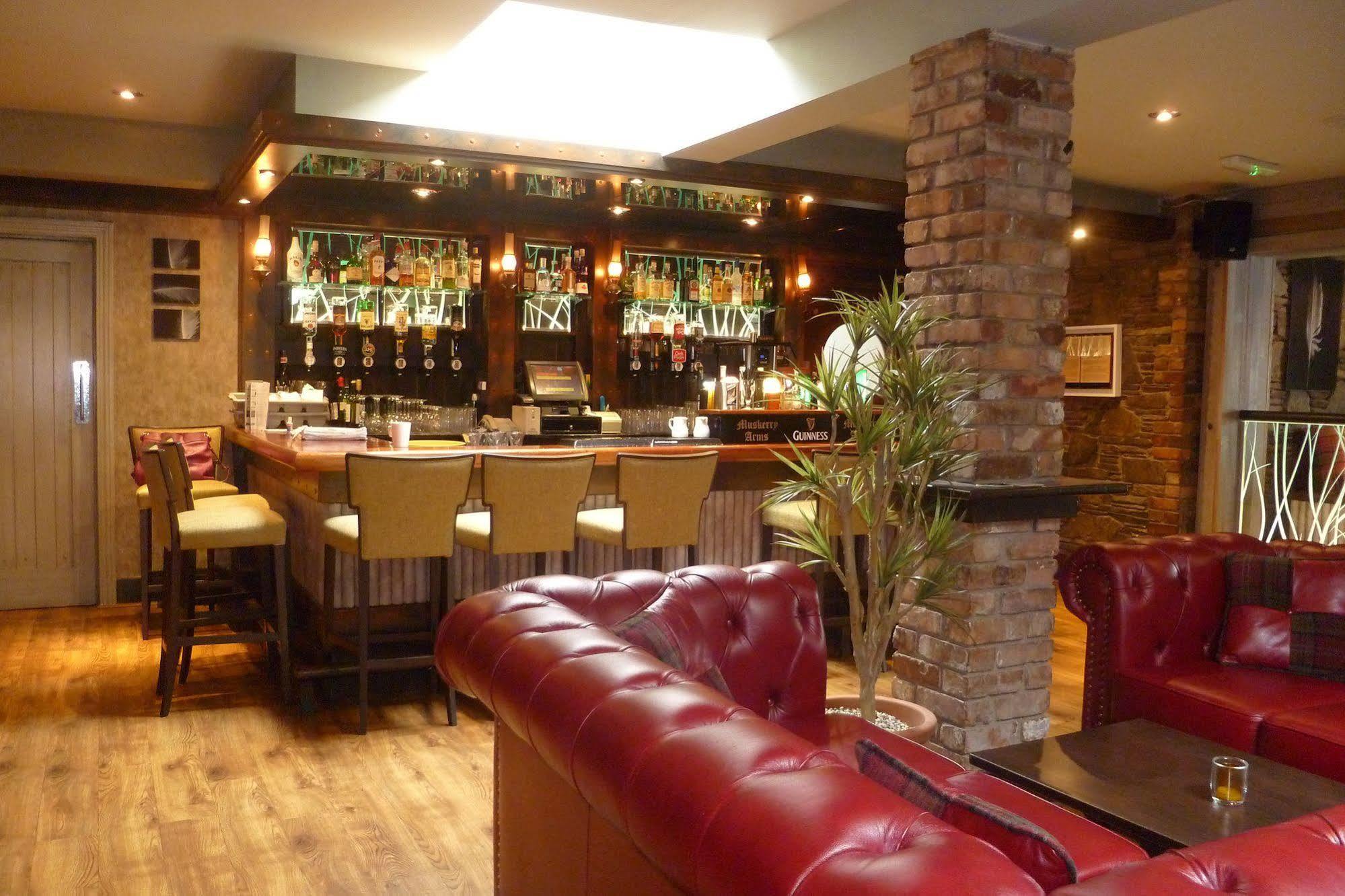 Muskerry Arms Bar&B&B Blarney Exterior foto